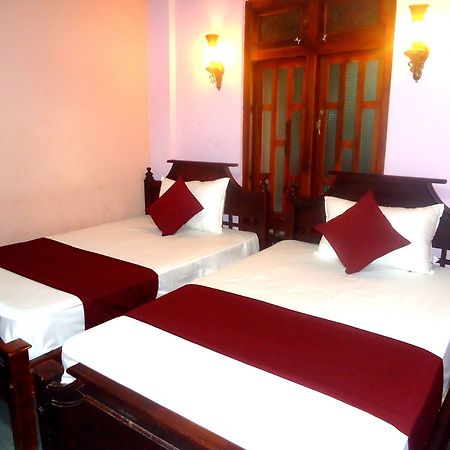 Layathraa Hotel And Restaurant Kandy Exterior photo