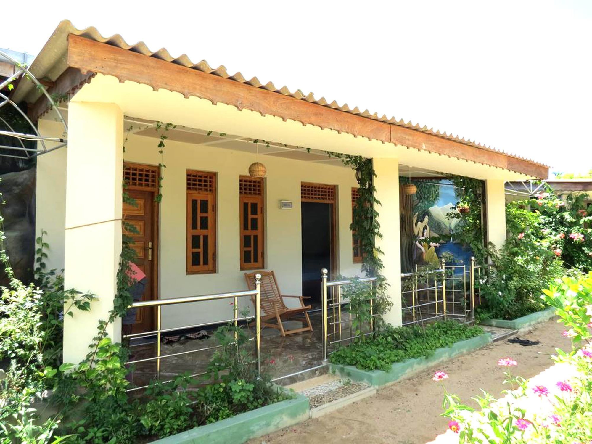 Layathraa Hotel And Restaurant Kandy Exterior photo
